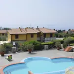 Tatil Evi In With View Balcony Lazise