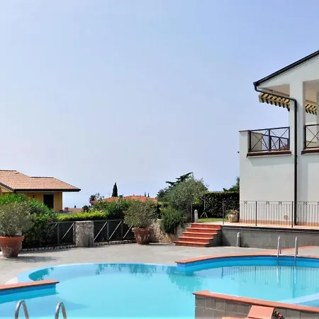 Сasa de vacaciones In With View Balcony *